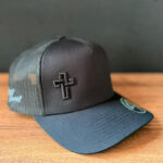 Gorra Cruz Lateral Negra
